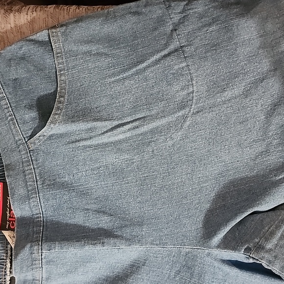 Just My Size light denim Capri. - Picture 3 of 10